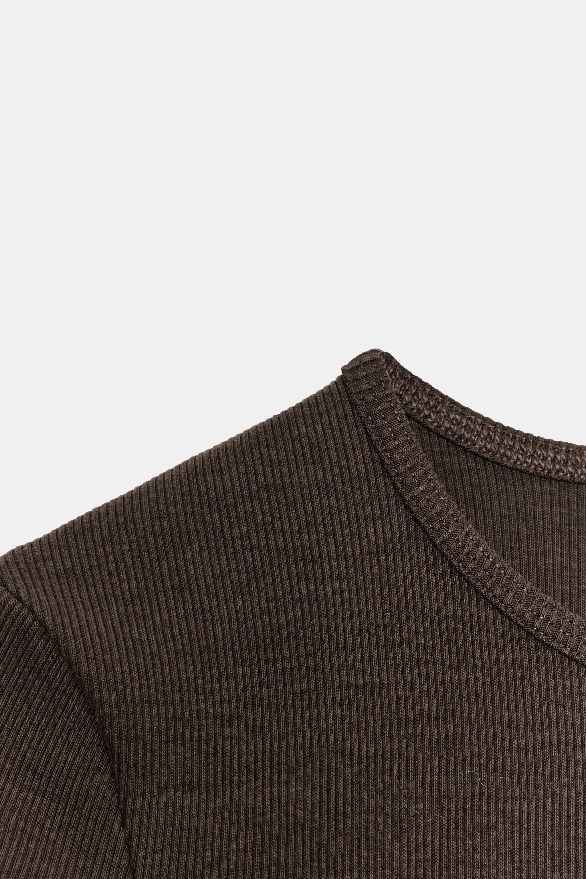 RIBBED T-SHIRT